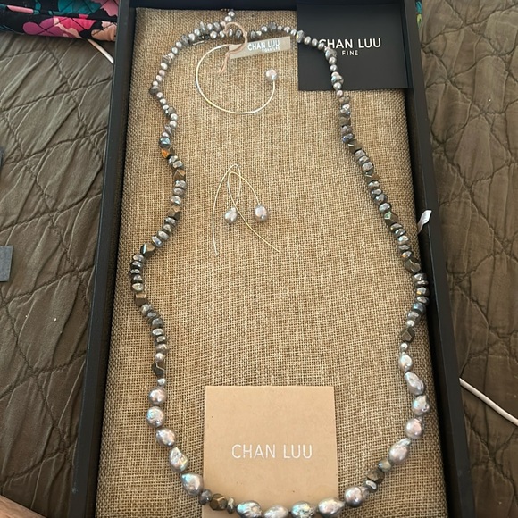 Chan Luu Gray Pearl Set Please Ask questions. - Picture 2 of 7